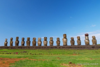 les 15 moais sur le site de Tongariki