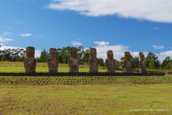 Site de Ahu Akivi, les 7 explorateurs