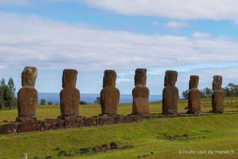 Site de Ahu Akivi, les 7 explorateurs