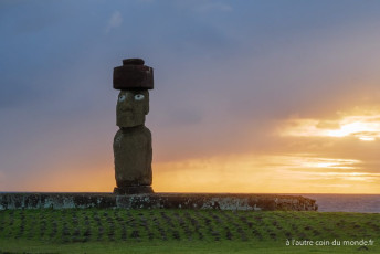 Les moais de Ahu Tahai