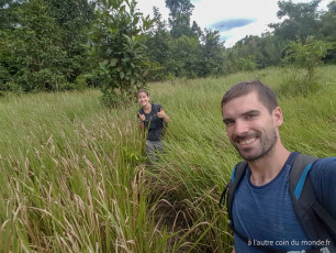 Deux jours de treks dans la jungle des Cardamones