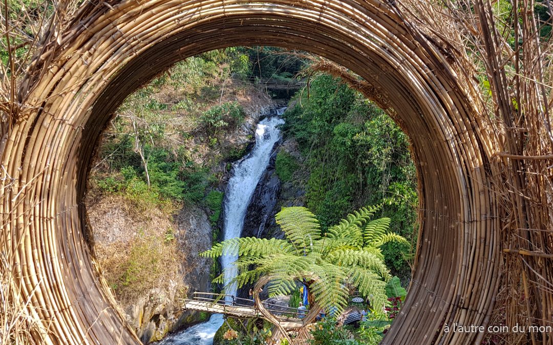 Bali J2 – Le temple pura alun danu, les cascades de Munduk et de gitgit